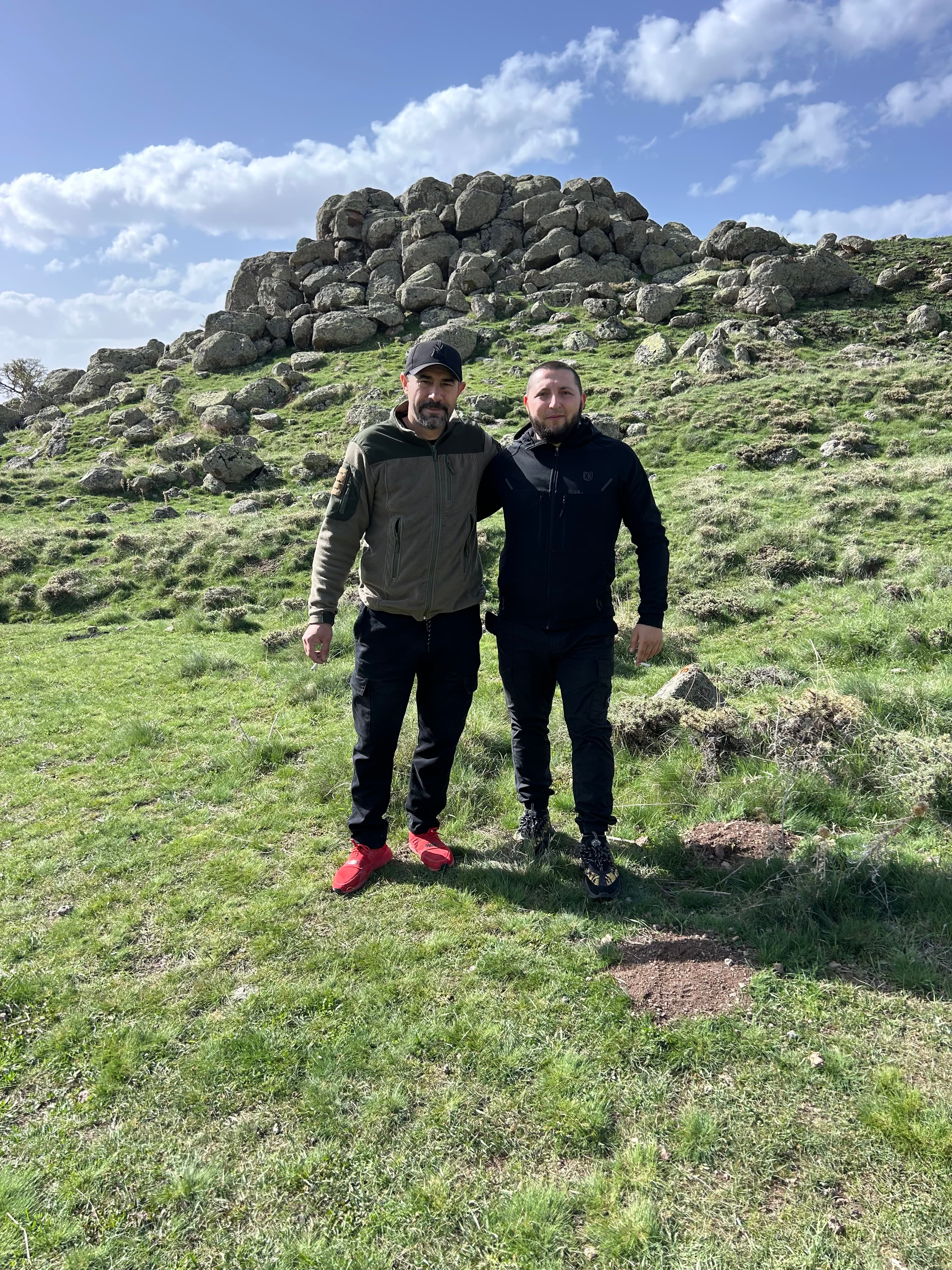 Zirve Adam, основателят